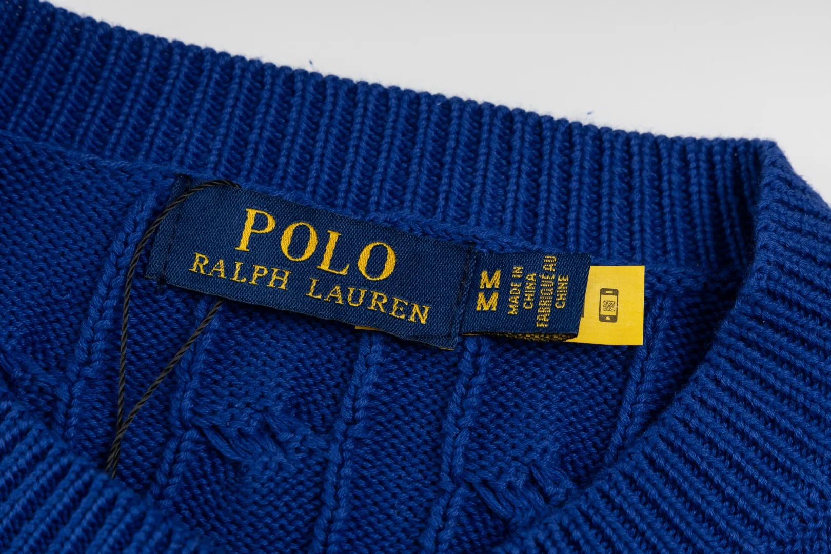 P230 #R93 RALPH LAUREN Ralph Lauren twelve colors classic small label embroidery logo seven-button knitted cable cardigan sweater for women, high-density LOGO embroidery on the chest, original customization of tag accessories. Made of pure cotton yarn, pure cotton is skin-friendly and comfortable, small label war horse embroidered twist button cardigan sweater 🐎 high quality, follow the blogger to learn how to wear it! Let’s buy a Ralph Lauren cable sweater. It’s a super hard-to-find series after it became popular. It’s hard to find one on the official website. It’s simple and practical to wear, with a lazy and loose feel. The thickened fabric has more texture, feels soft and delicate, and has a loose fit. Whether worn alone or layered, you can wear different styles of fashion with just one piece!   Size: